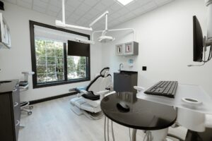 A comfortable exam room at Stutsman Dentistry in Goshen.