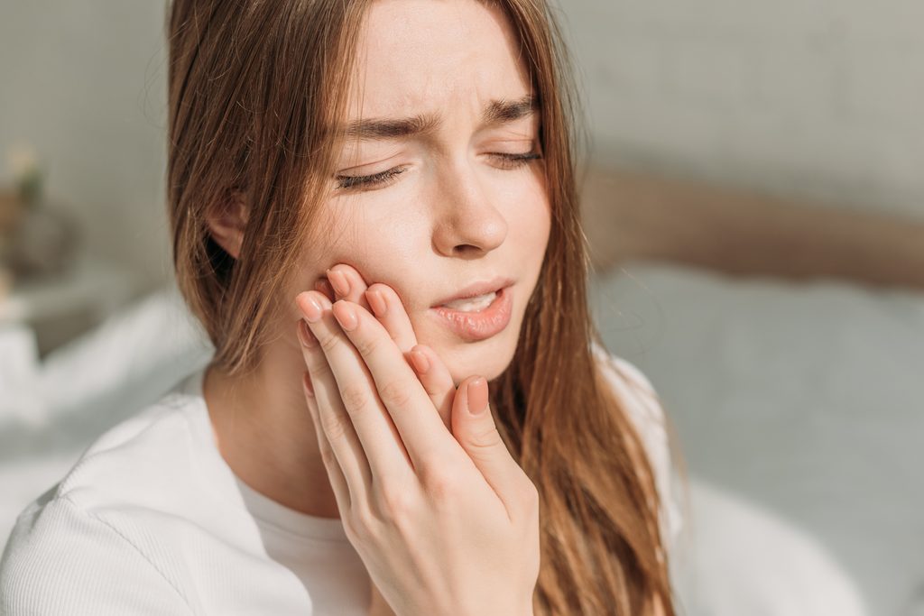 Do Dental Implants hurt?
